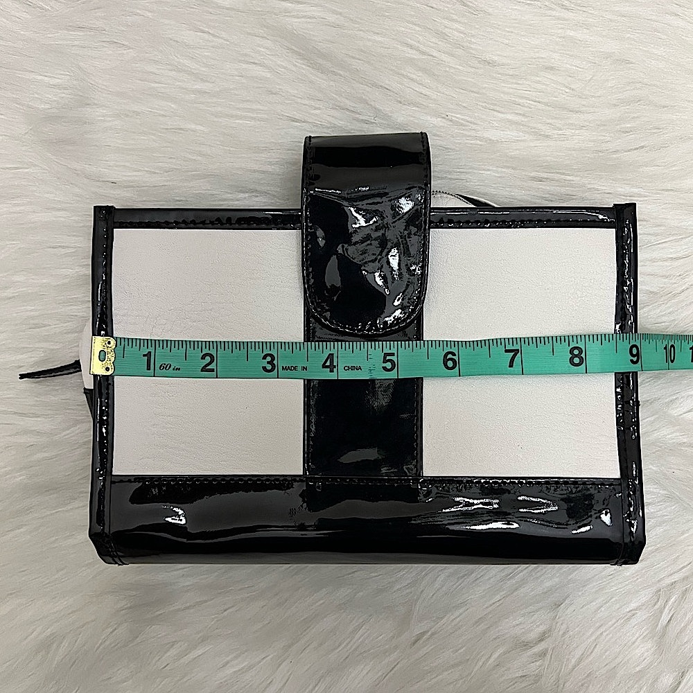 LANCÔME - BLACK WHITE PARIS PATENT COSMETIC POUCH - Picture 12 of 16